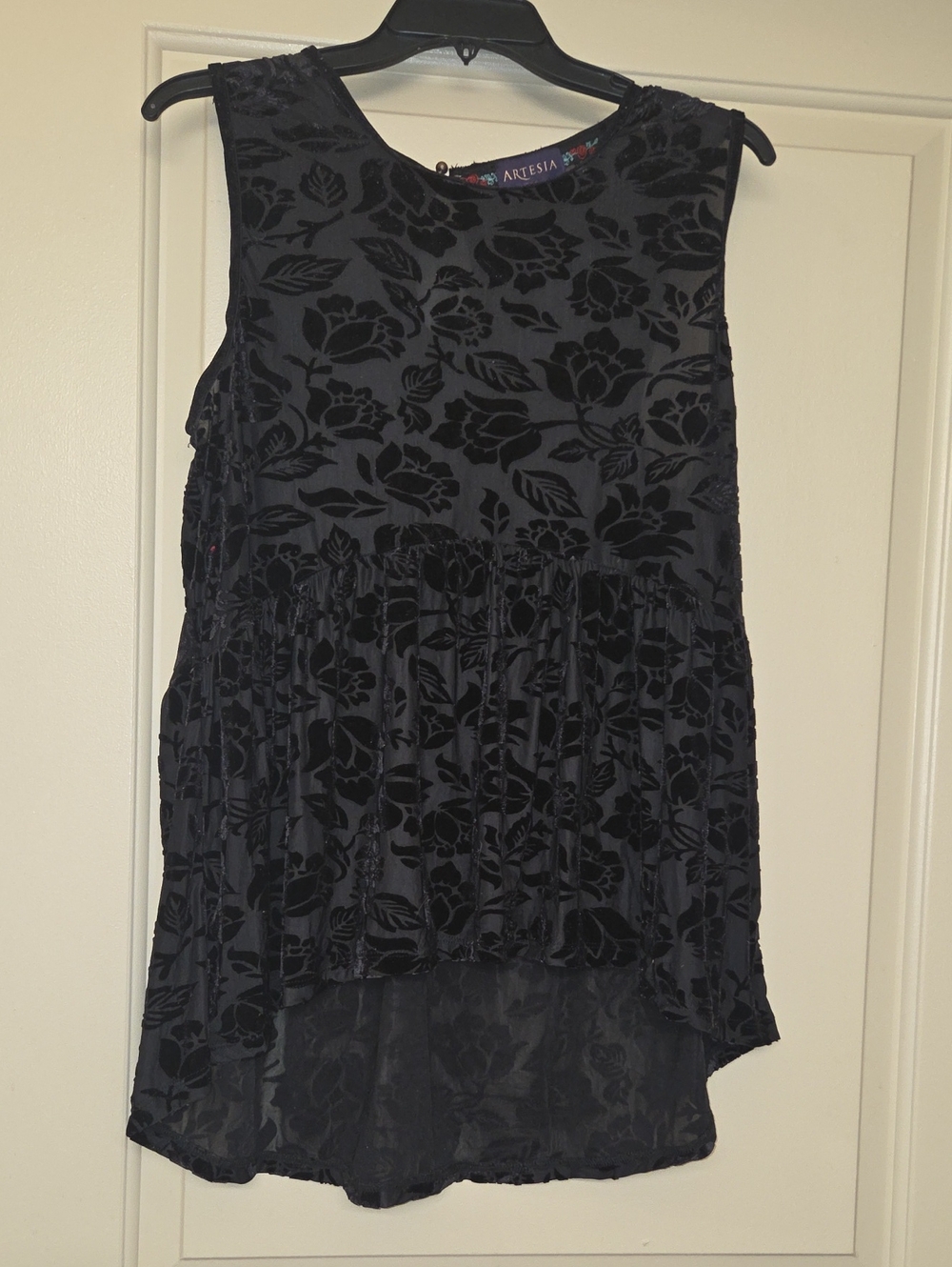 Black Floral Velvet-Texture Sleeveless Top